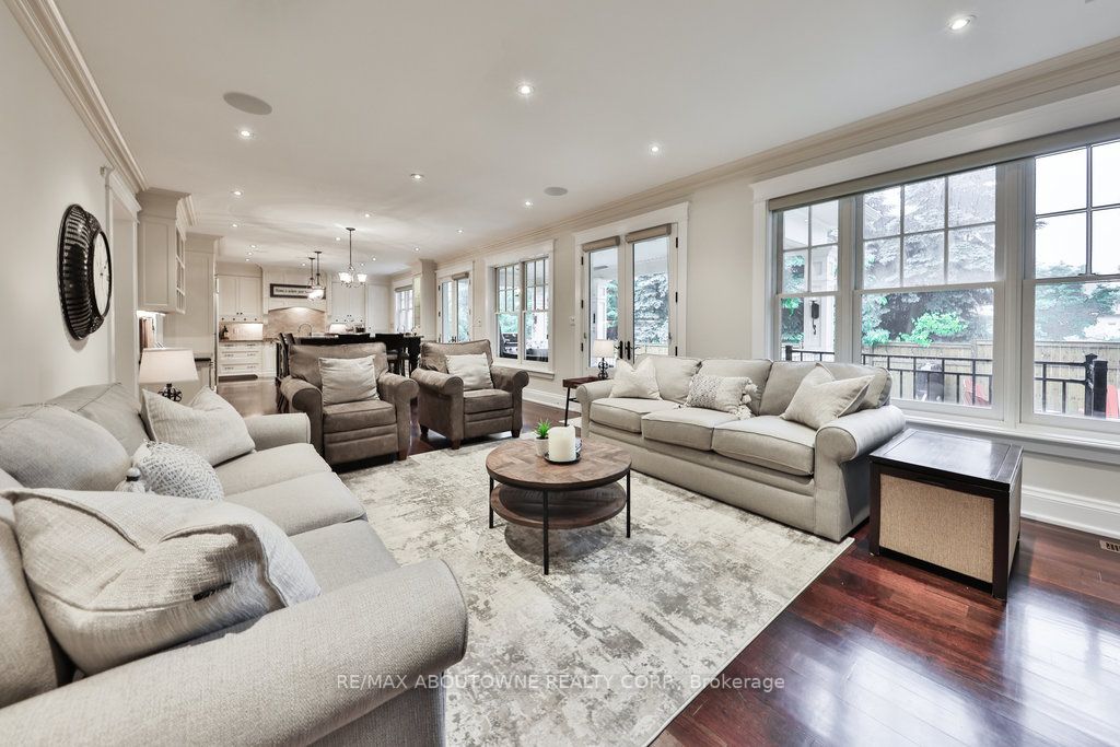 80 Cox Dr