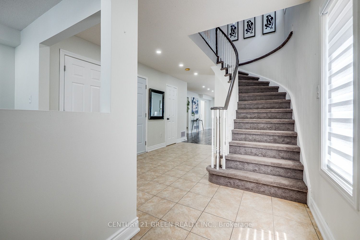 255 Fasken Court
