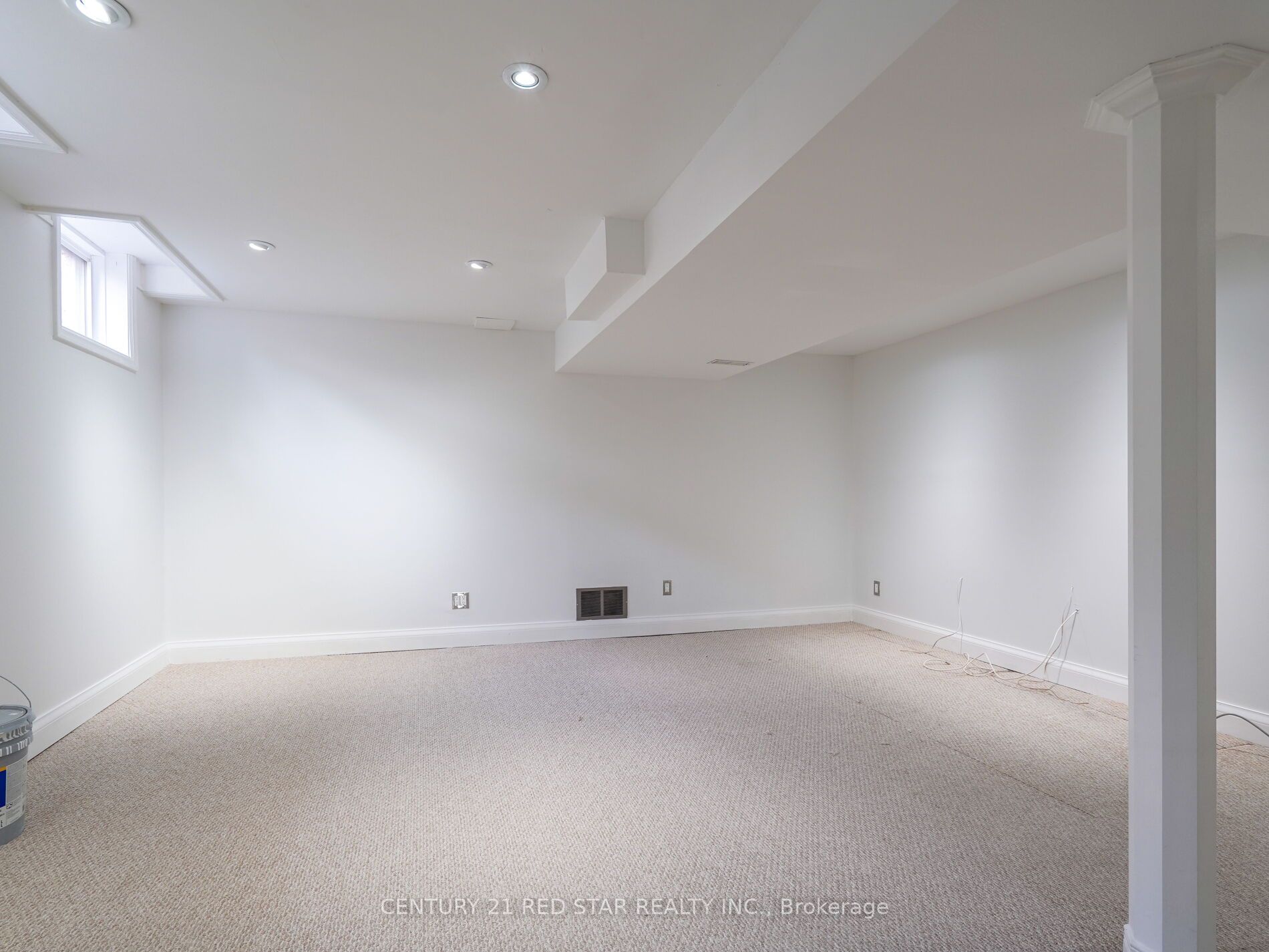 1144 Barclay Circle