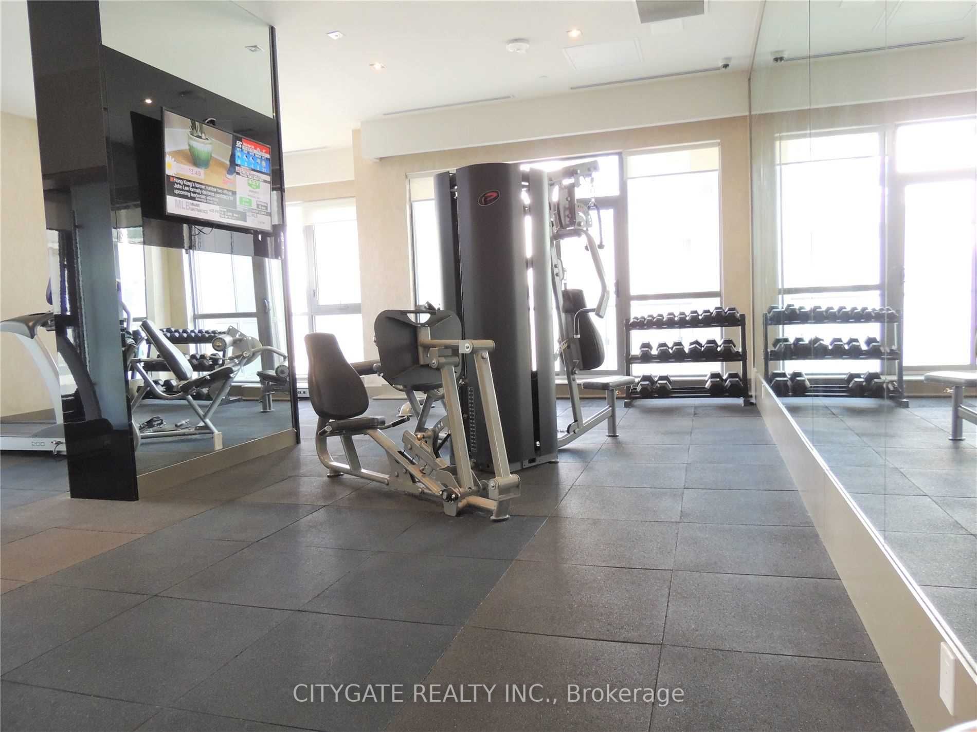 17 Zorra St, #1607