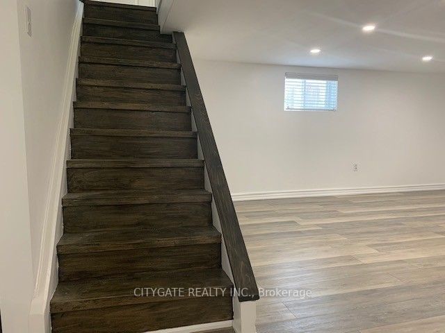 542 guelph Street, ##B