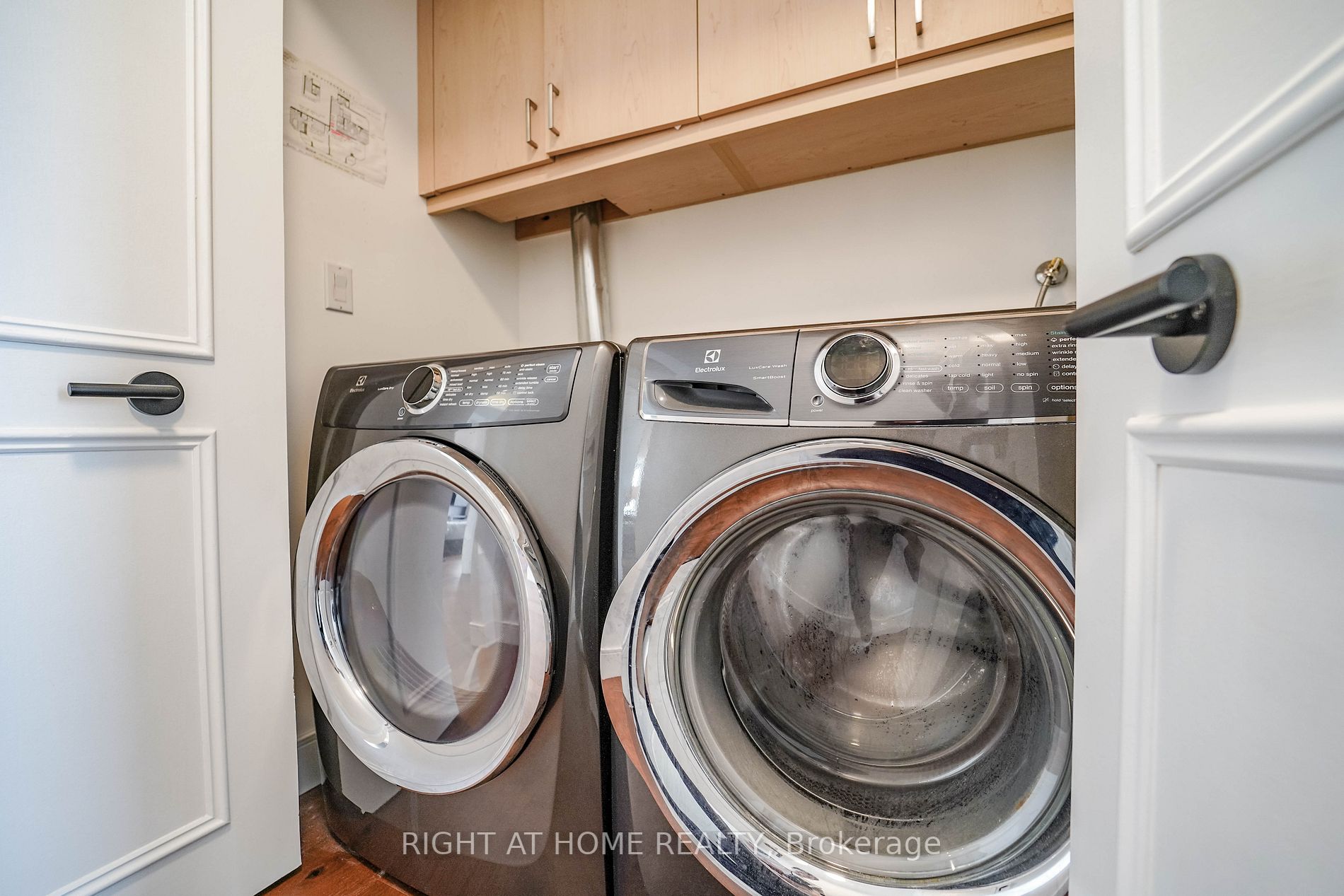 1 Palace Pier Crt, #3906