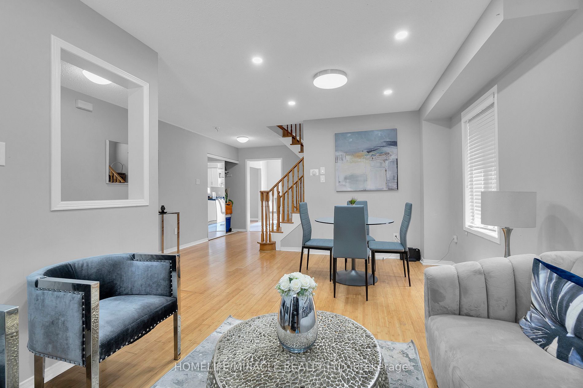 25 Red Clover Rd