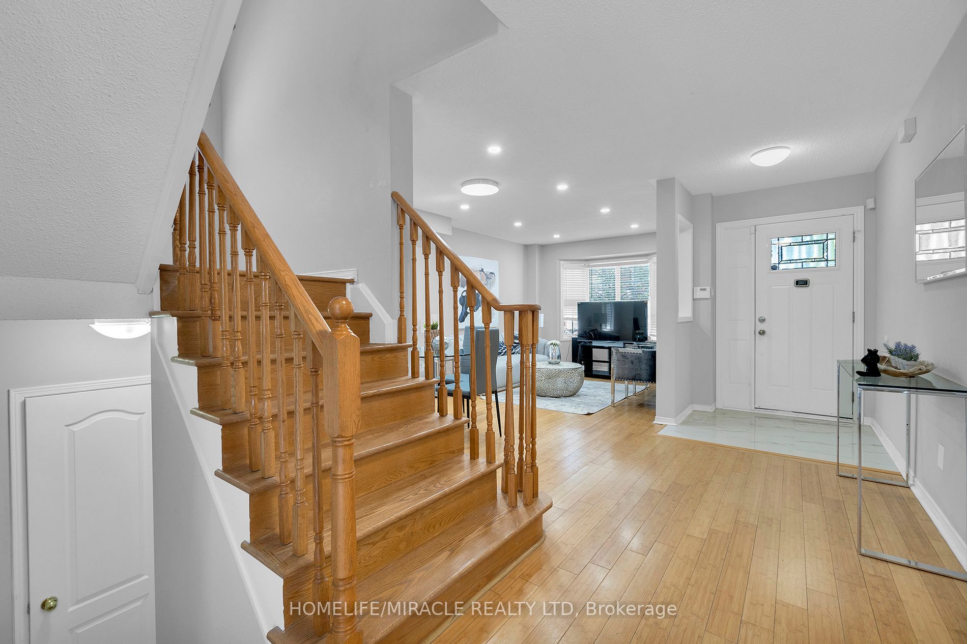25 Red Clover Rd