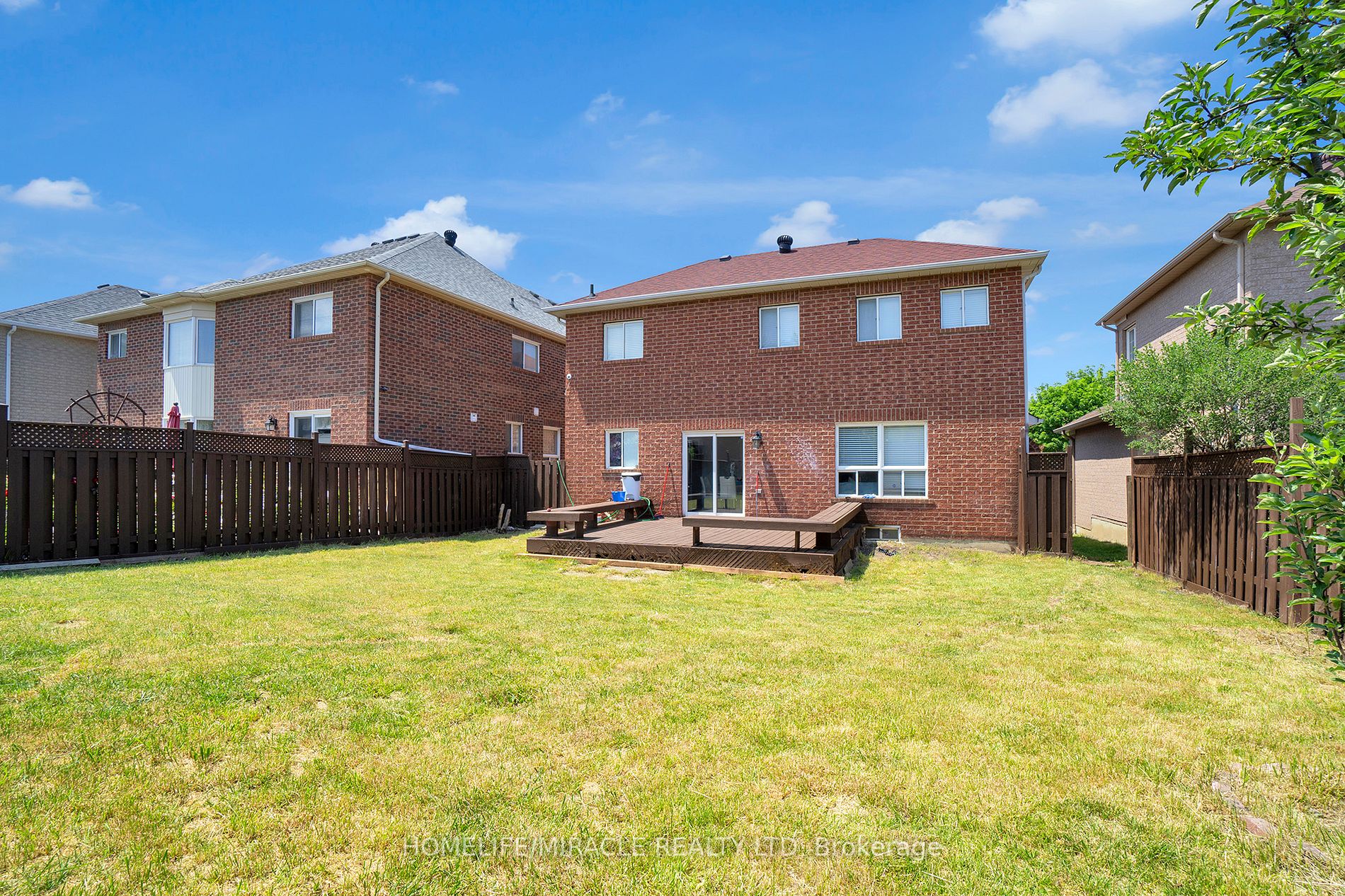 25 Red Clover Rd