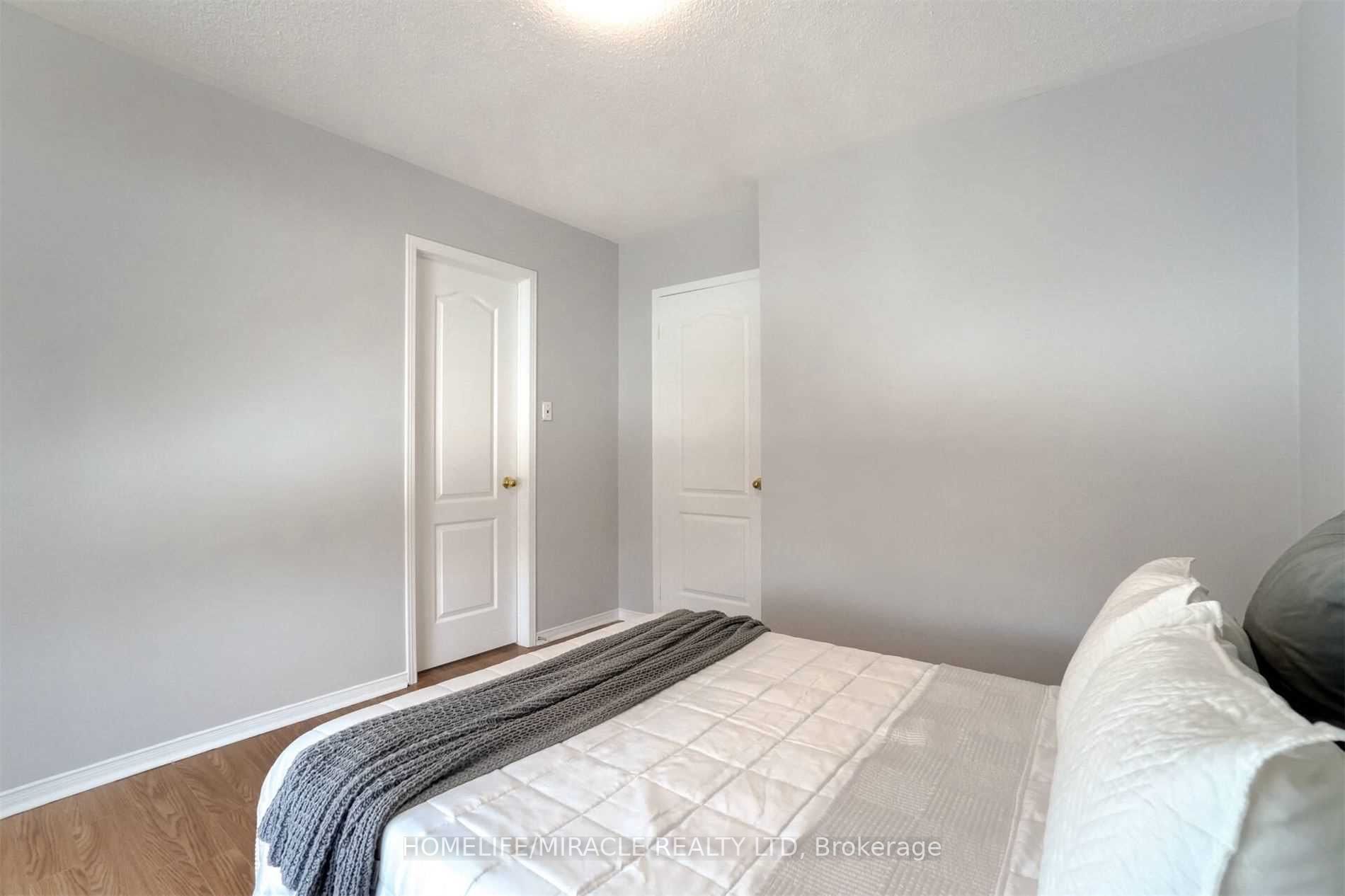 25 Red Clover Rd