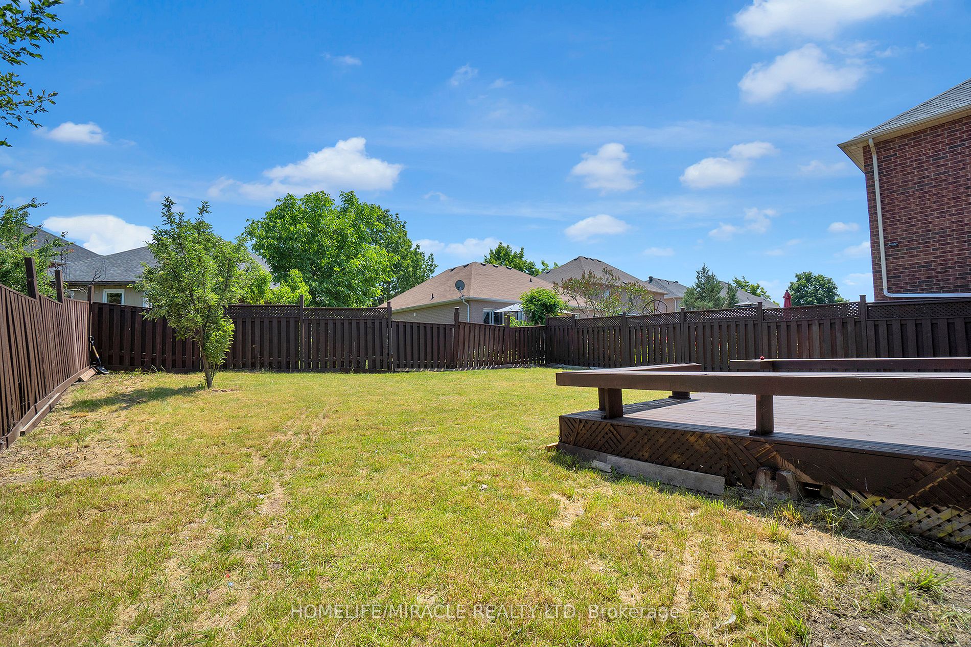 25 Red Clover Rd