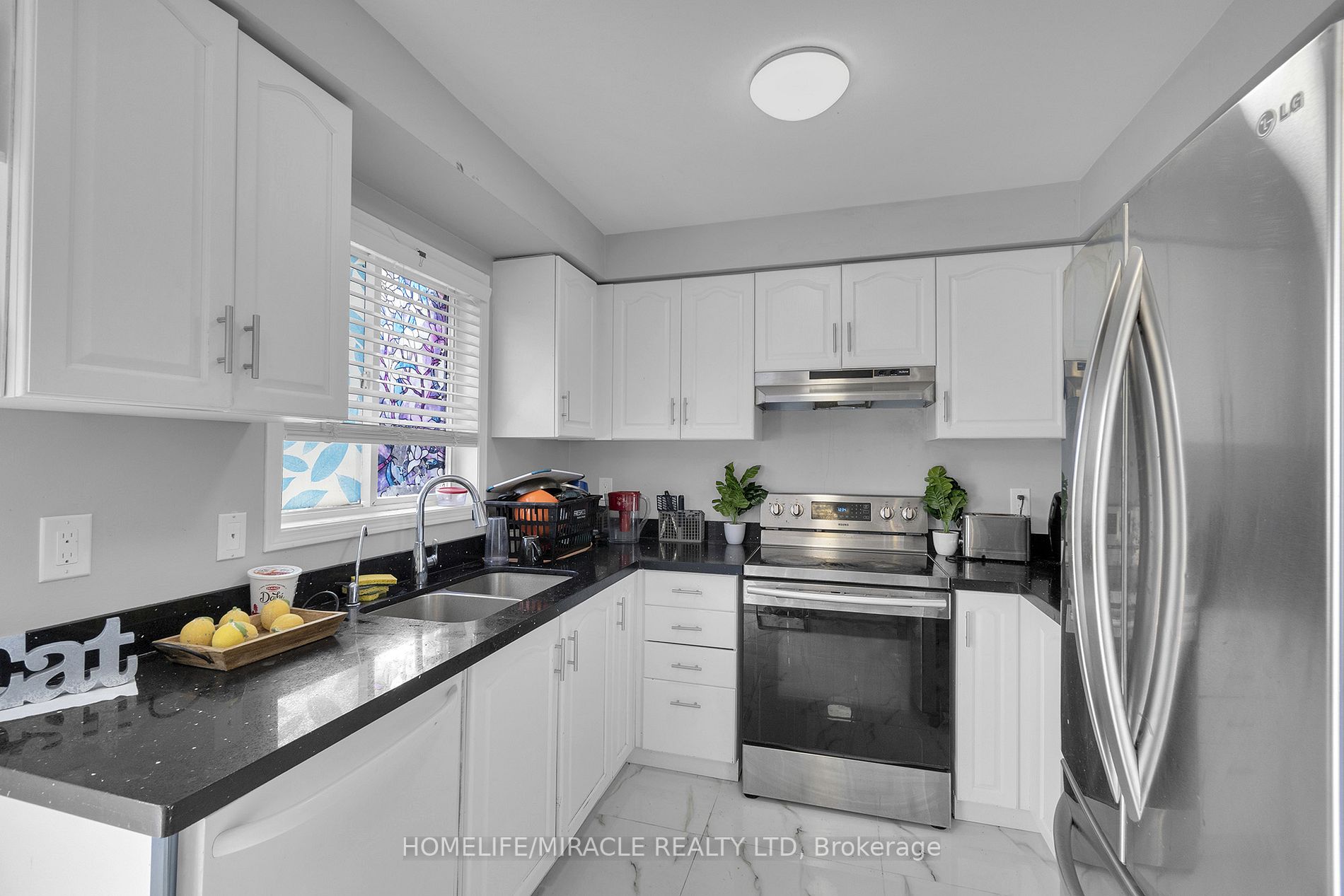 25 Red Clover Rd