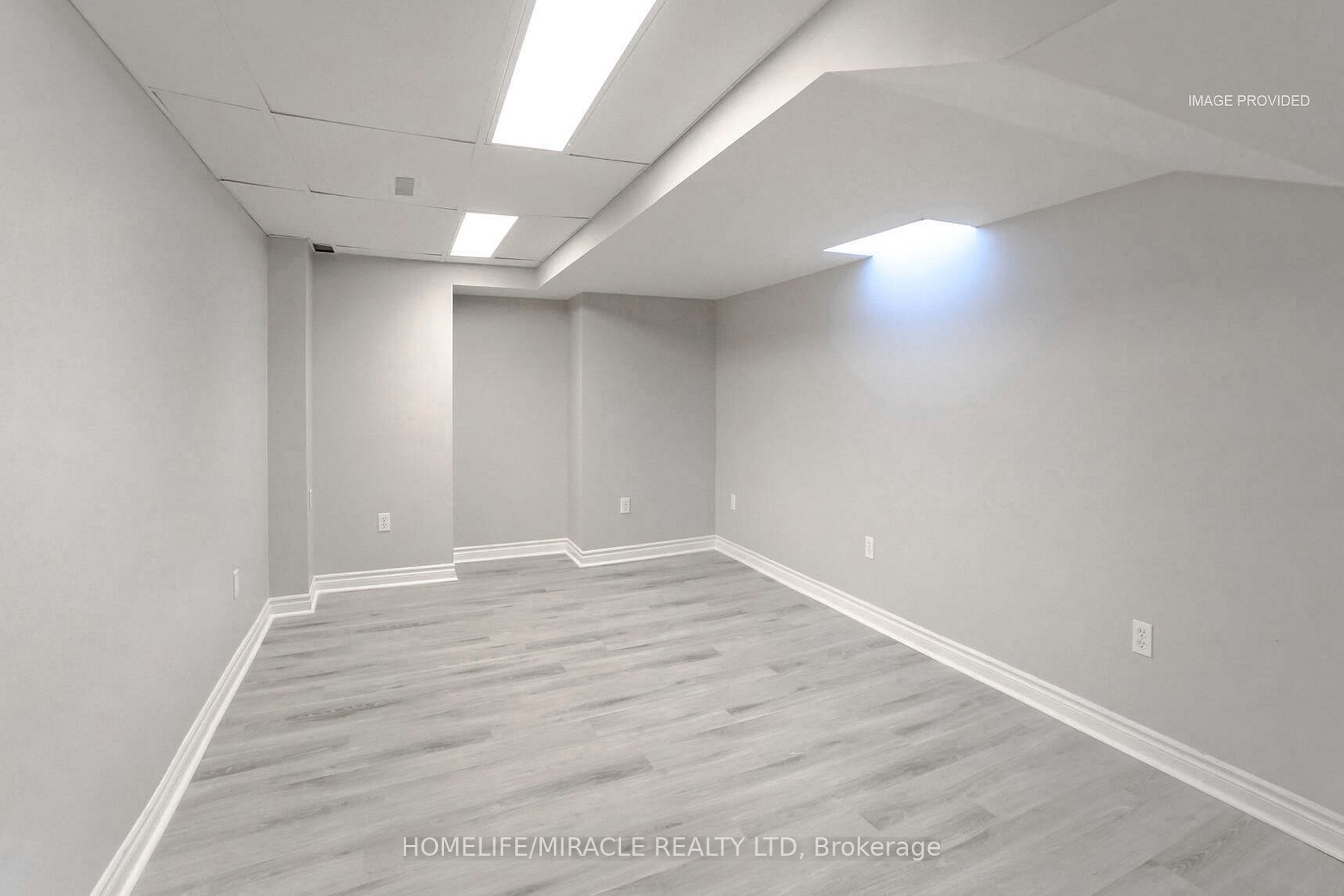 25 Red Clover Rd