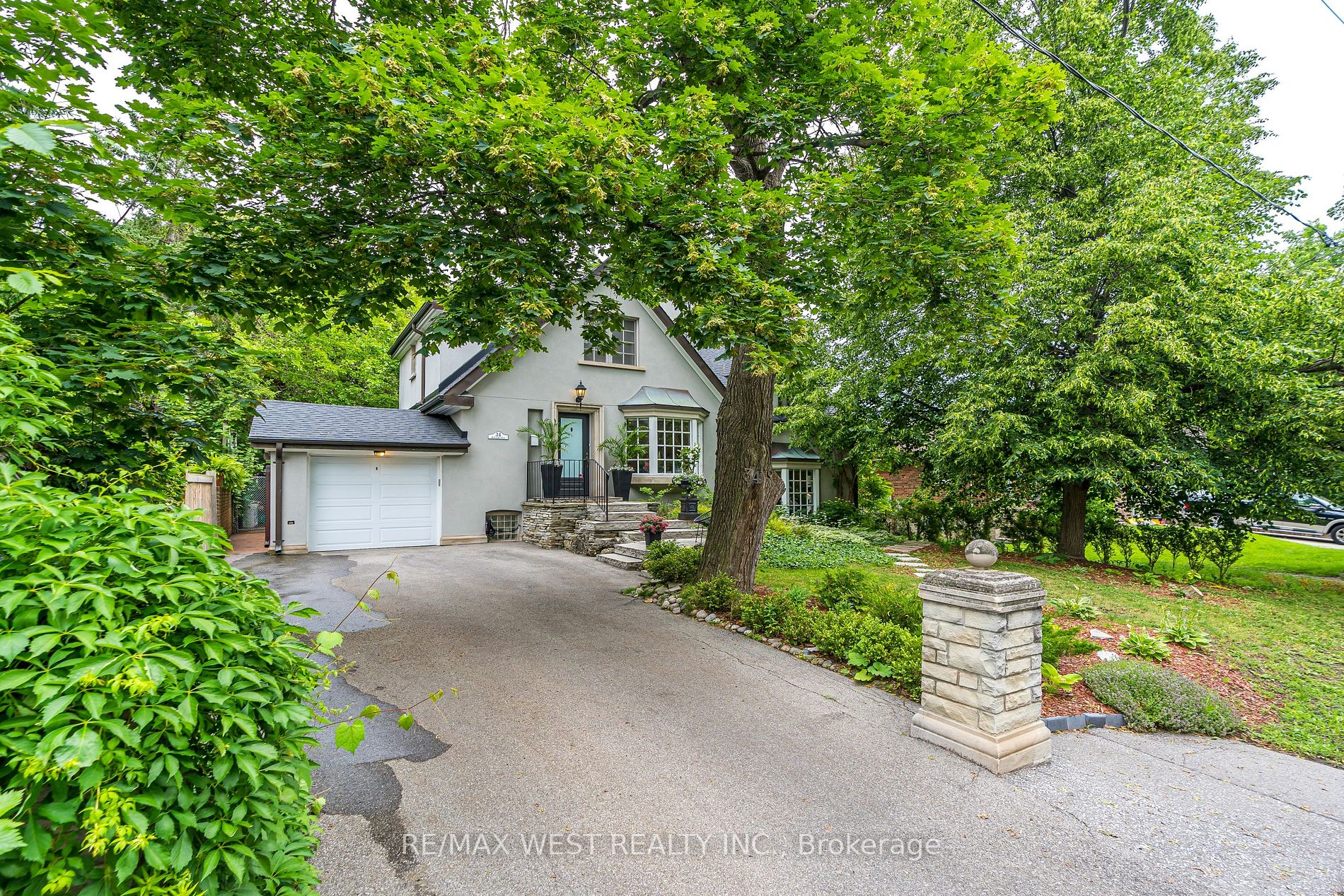 34 Riverlea Dr