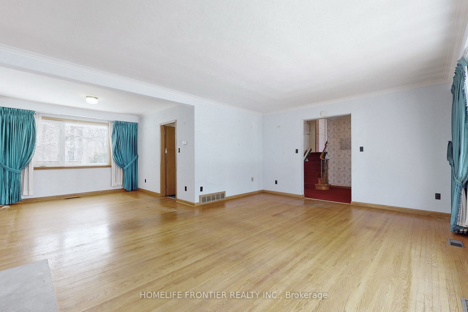 419 Martin Grove Rd