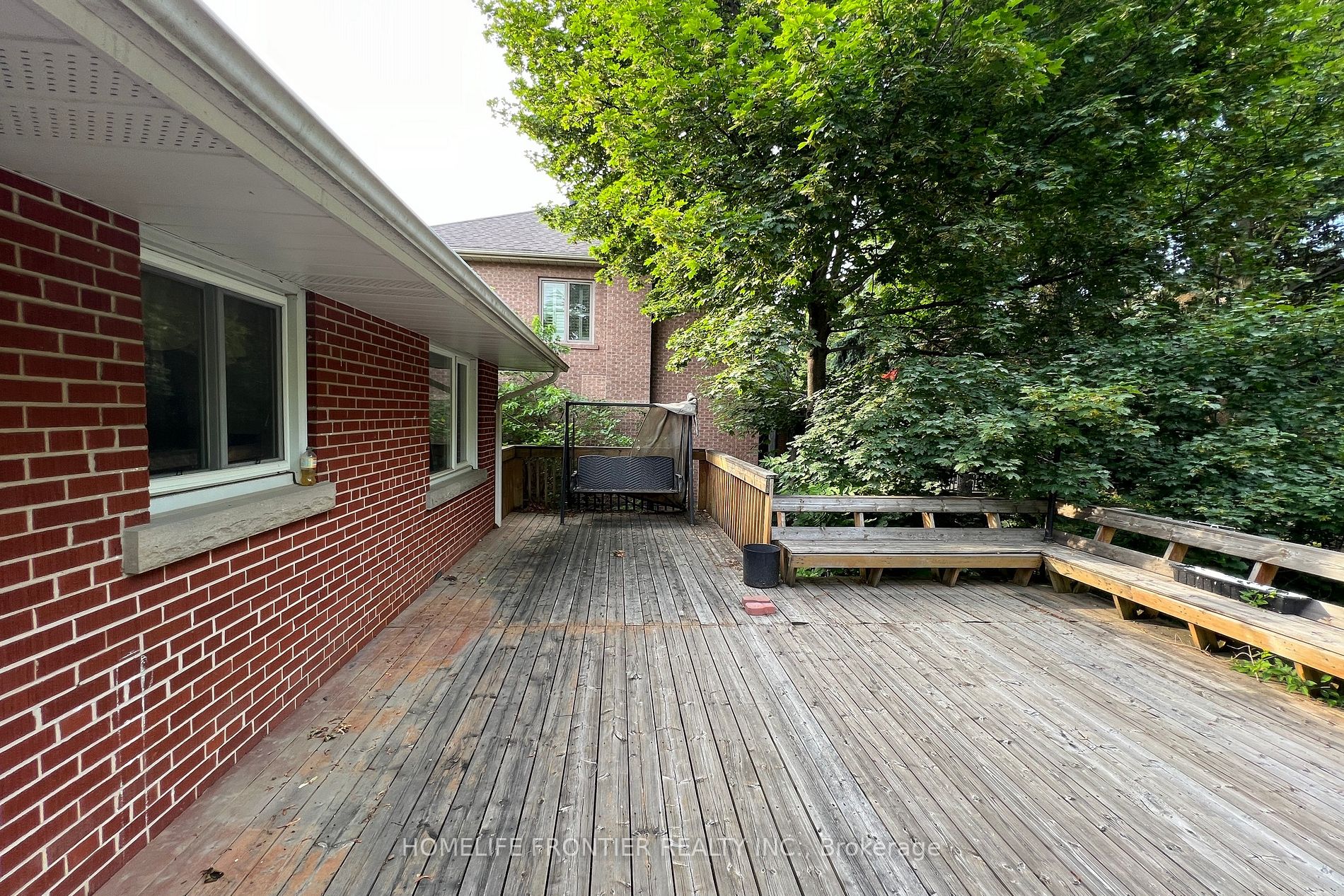 419 Martin Grove Rd