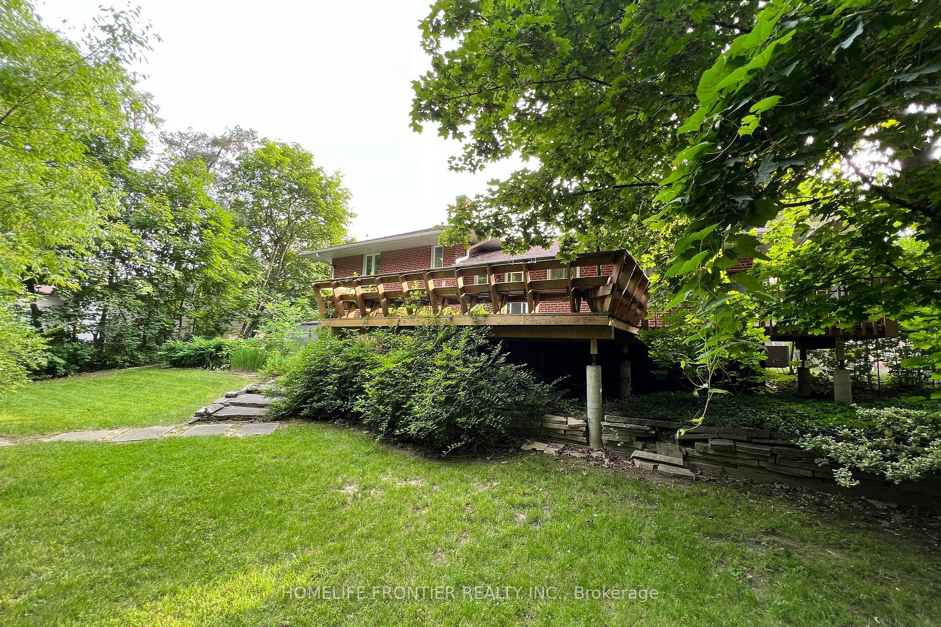 419 Martin Grove Rd