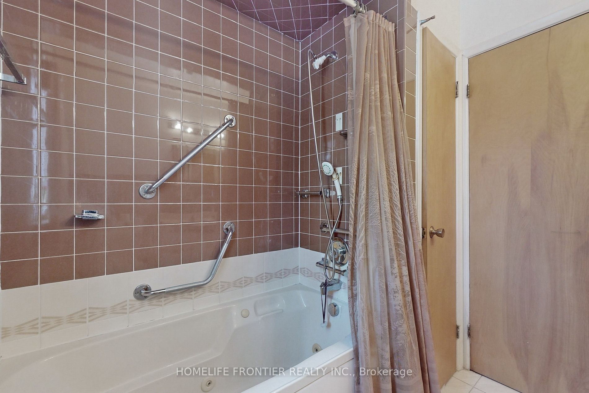 419 Martin Grove Rd