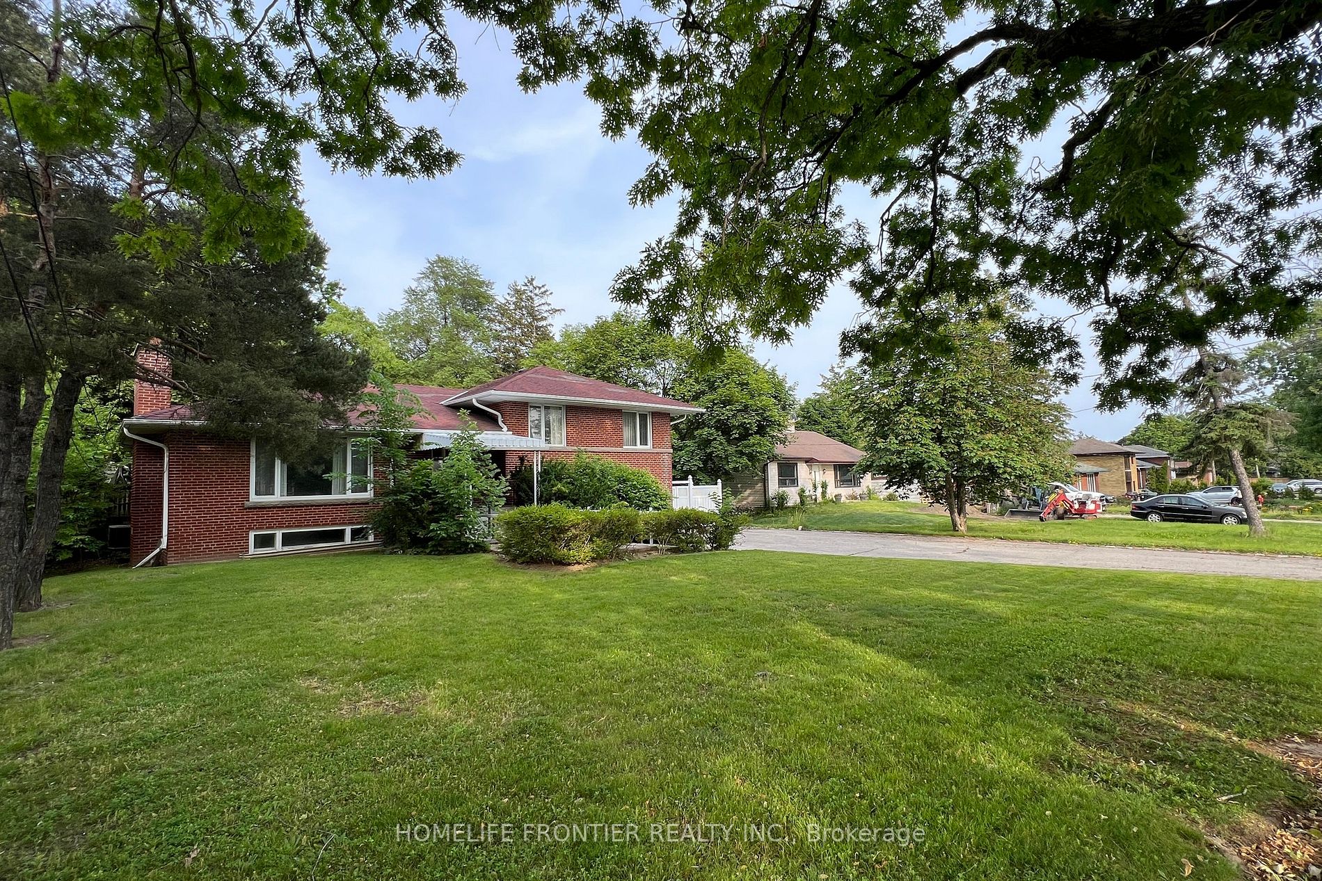 419 Martin Grove Rd