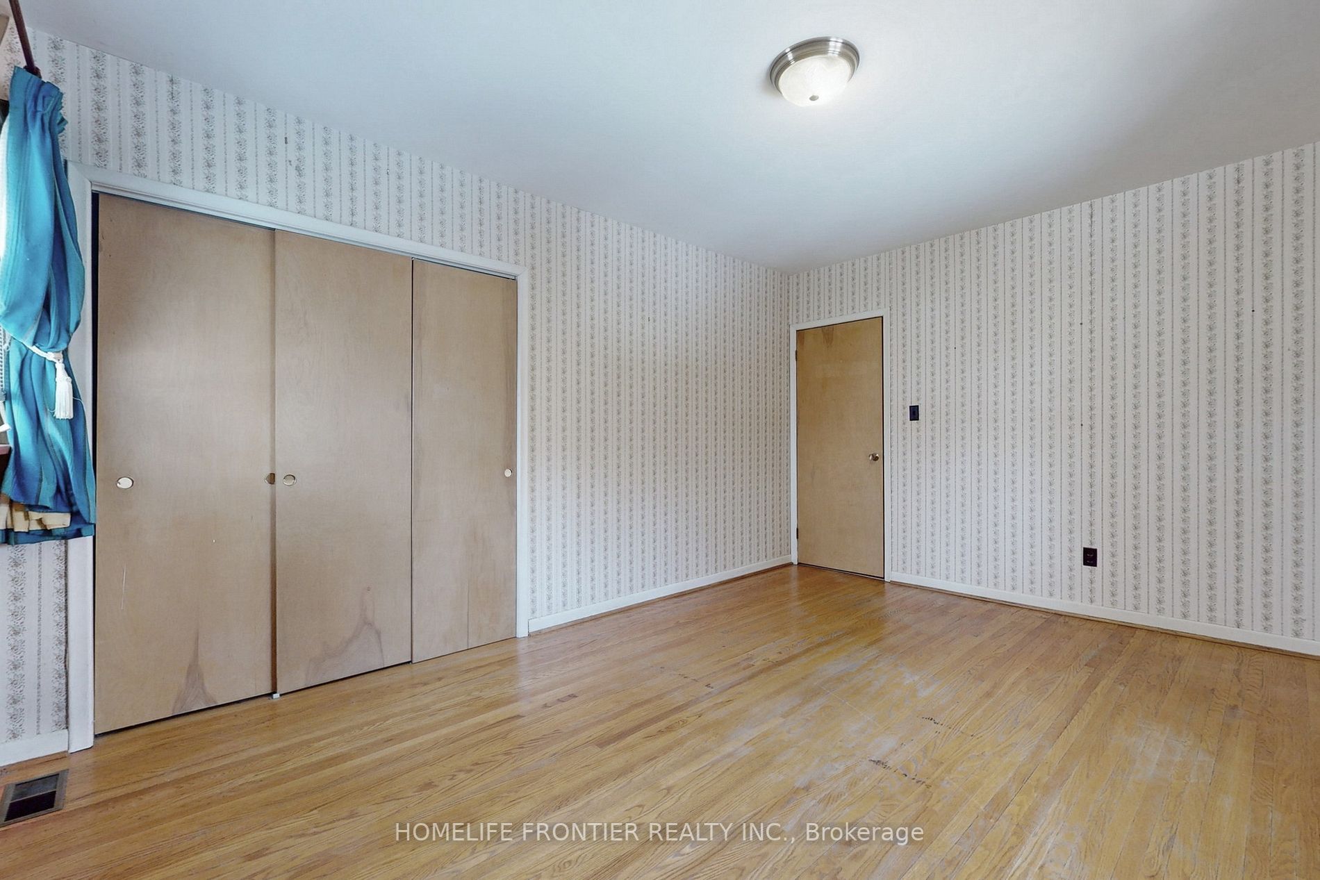 419 Martin Grove Rd