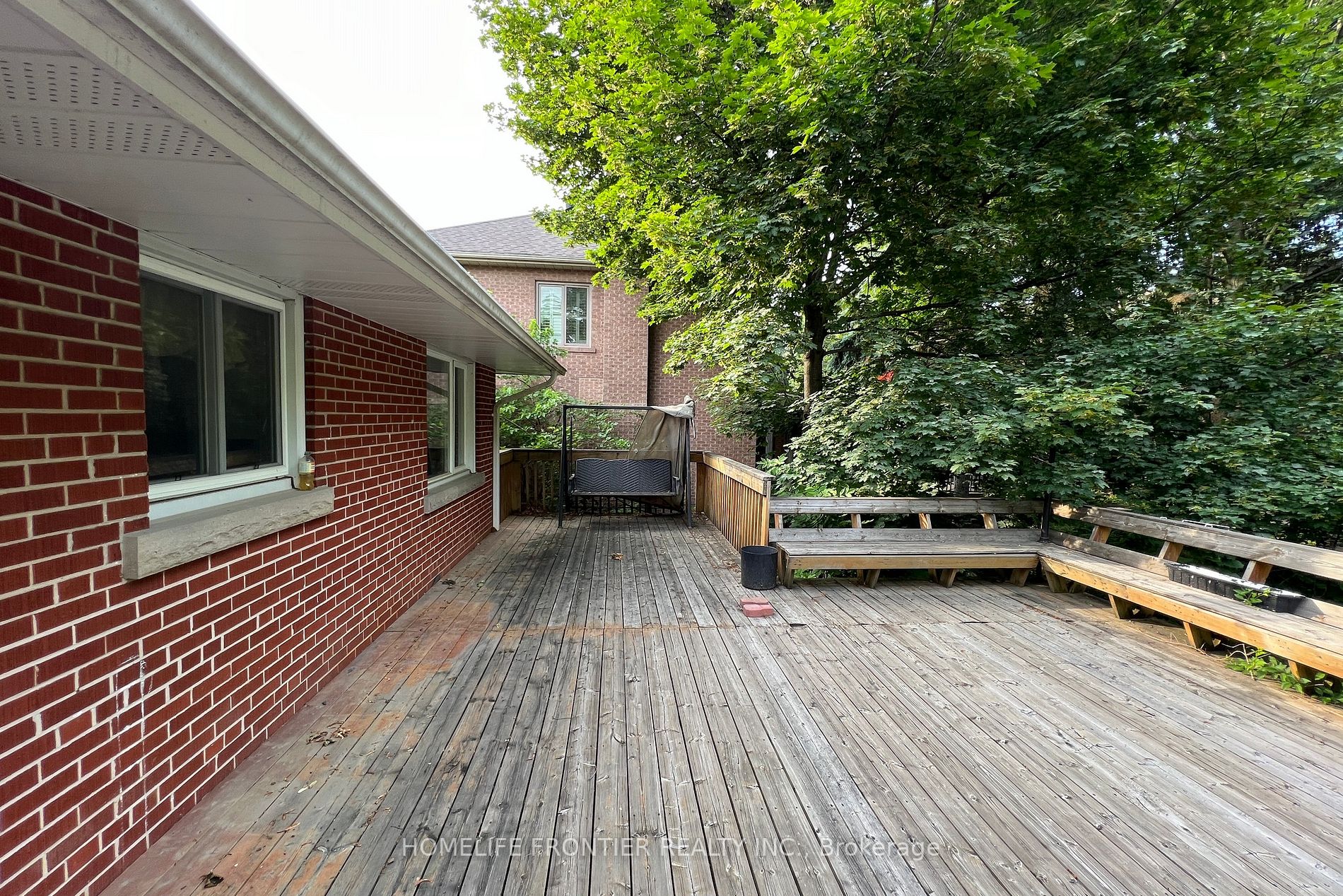 419 Martin Grove Rd