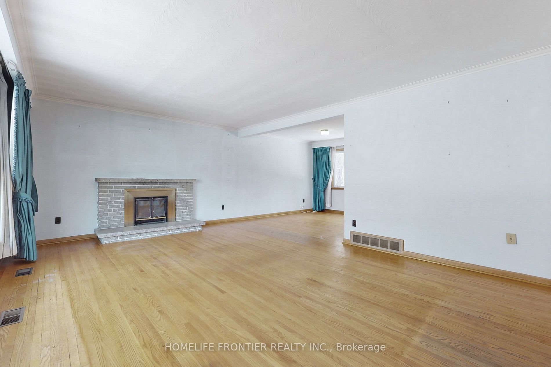 419 Martin Grove Rd