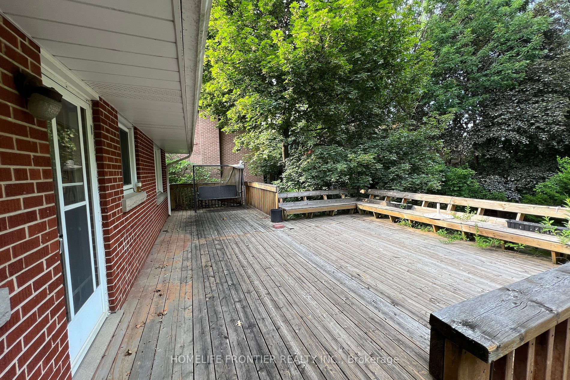 419 Martin Grove Rd