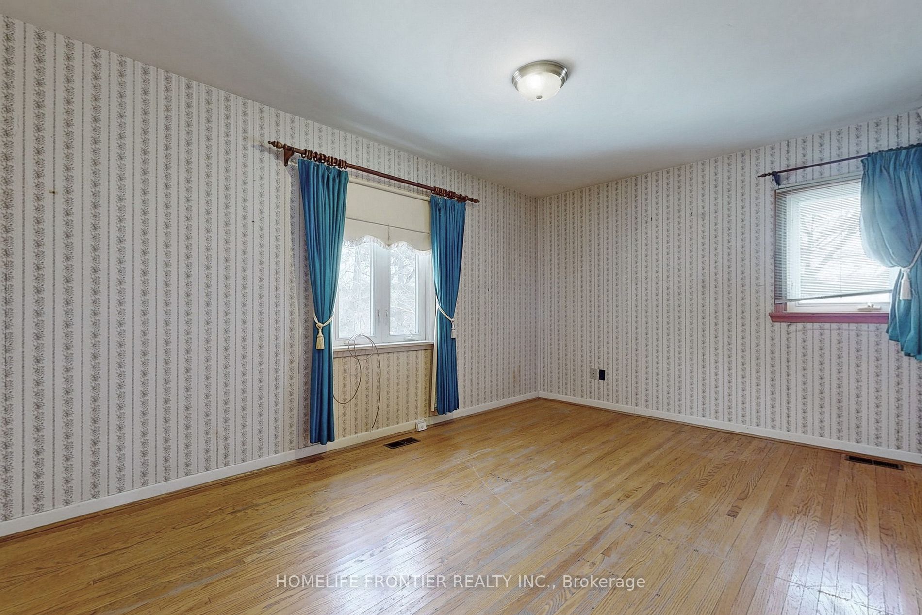 419 Martin Grove Rd