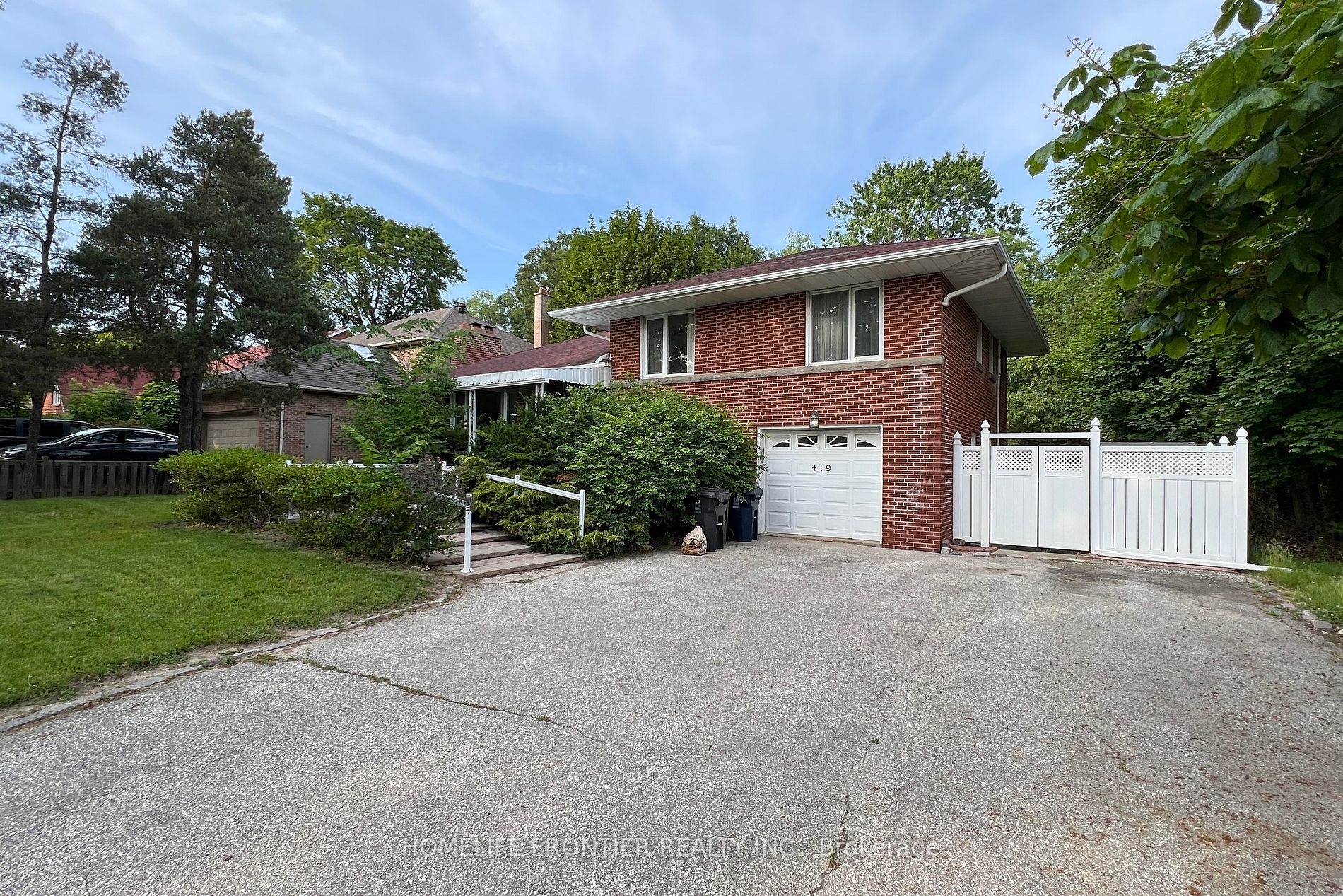 419 Martin Grove Rd