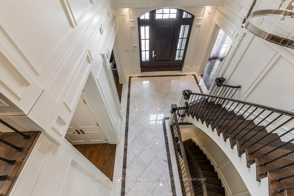 1031 Lakeshore Road W