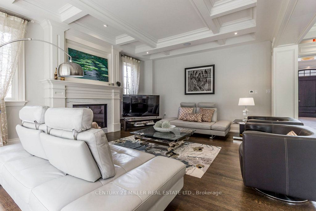 1031 Lakeshore Road W