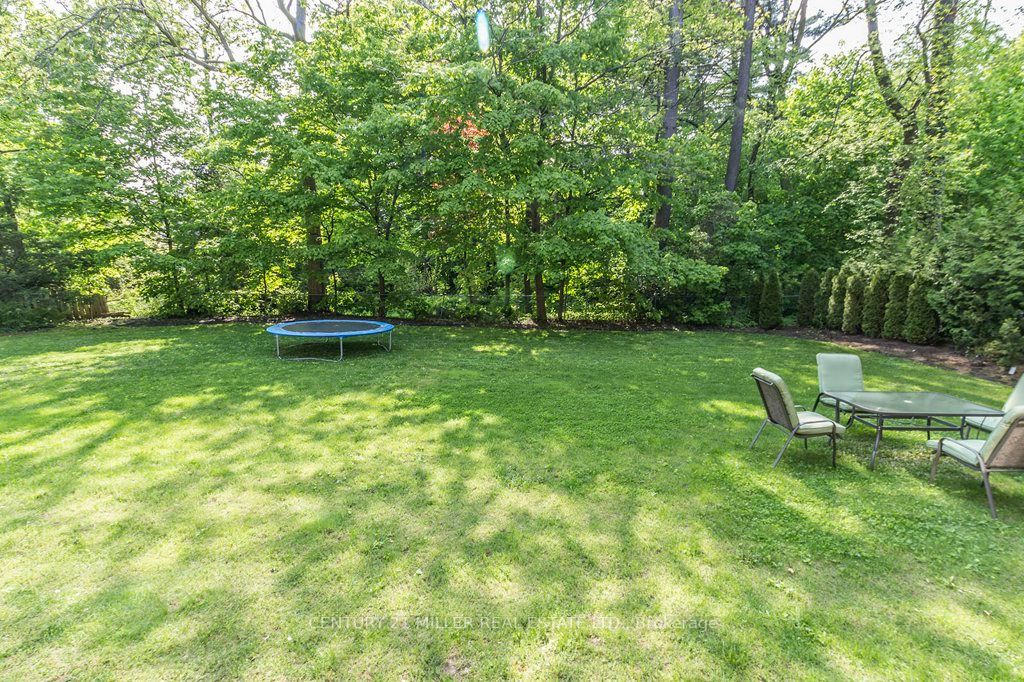 1031 Lakeshore Road W