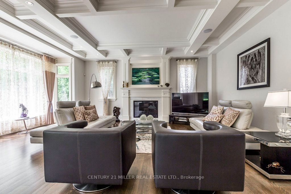 1031 Lakeshore Road W