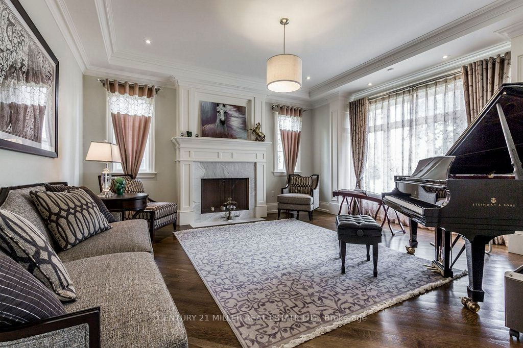 1031 Lakeshore Road W