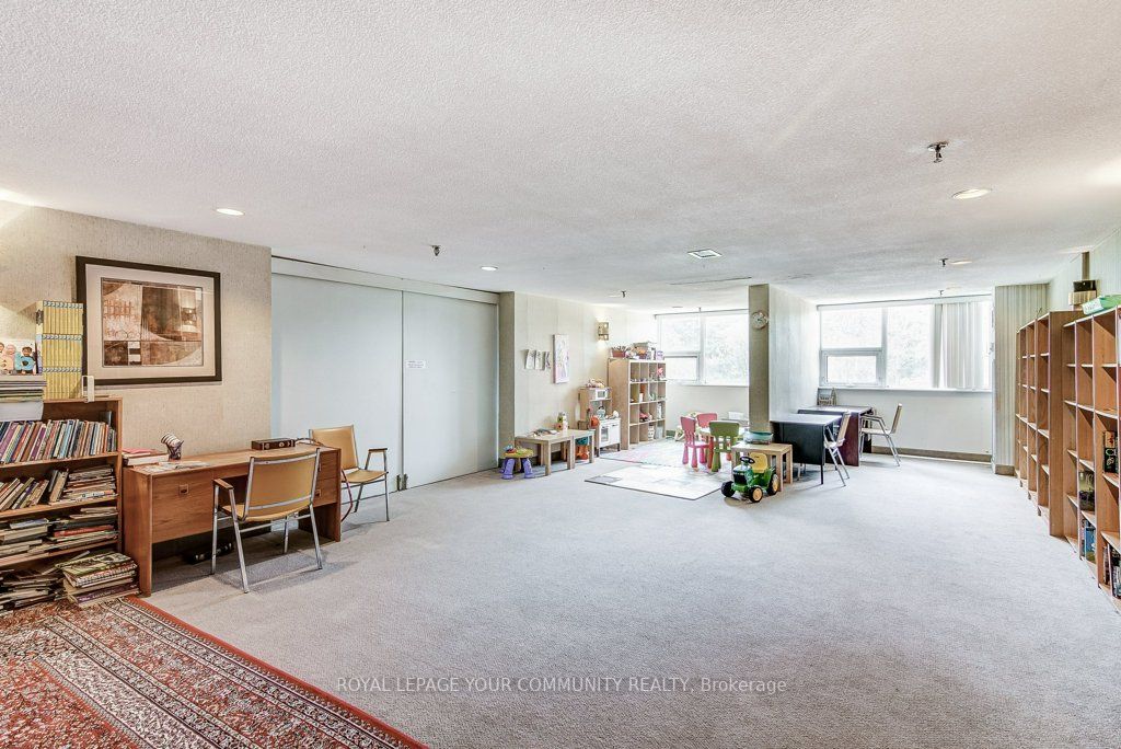 75 Emmett Ave, #602