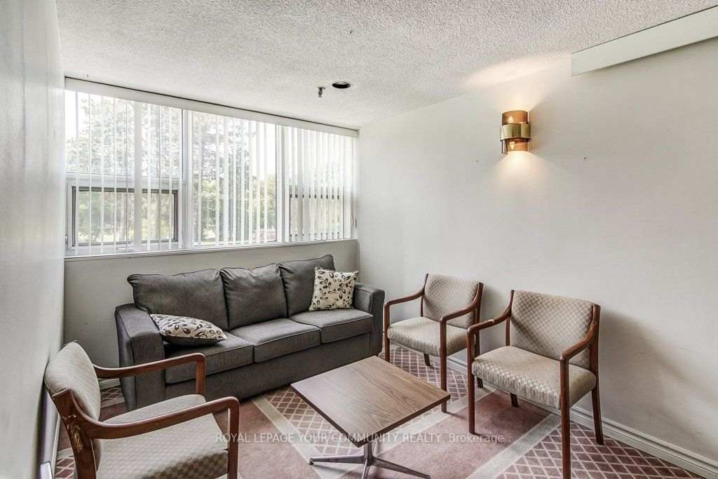 75 Emmett Ave, #602