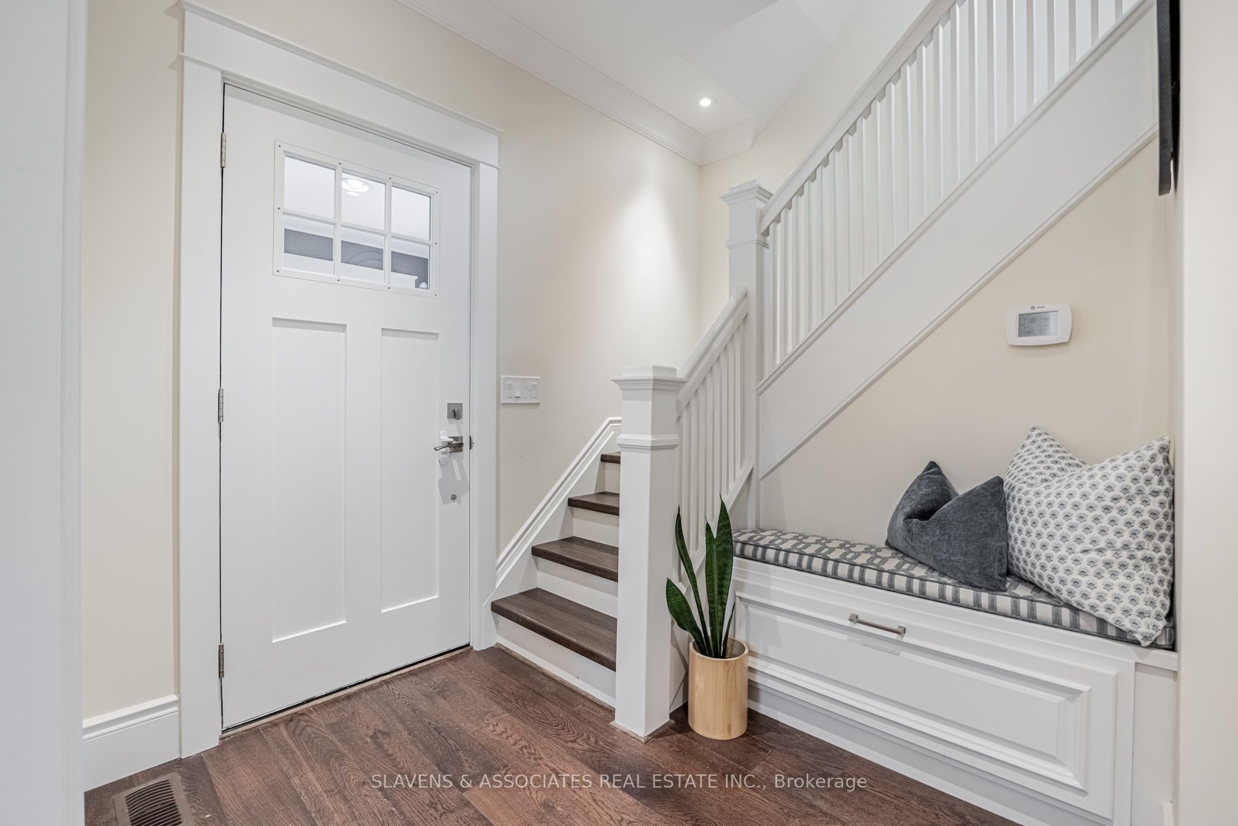 111 Mill St S