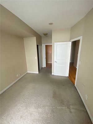 220 Burnhamthorpe Rd W, #2001