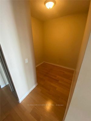 220 Burnhamthorpe Rd W, #2001