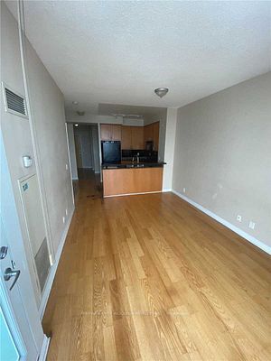 220 Burnhamthorpe Rd W, #2001