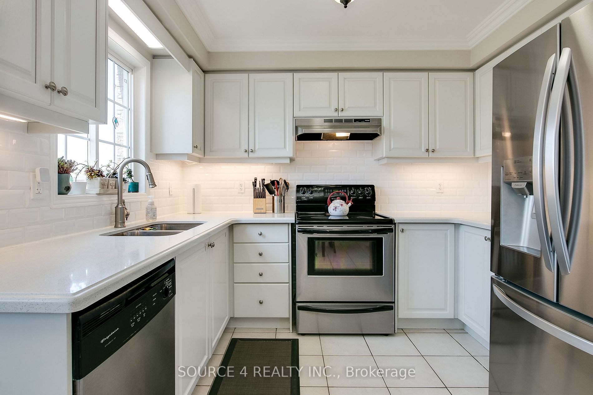12 Spring Valley Crt