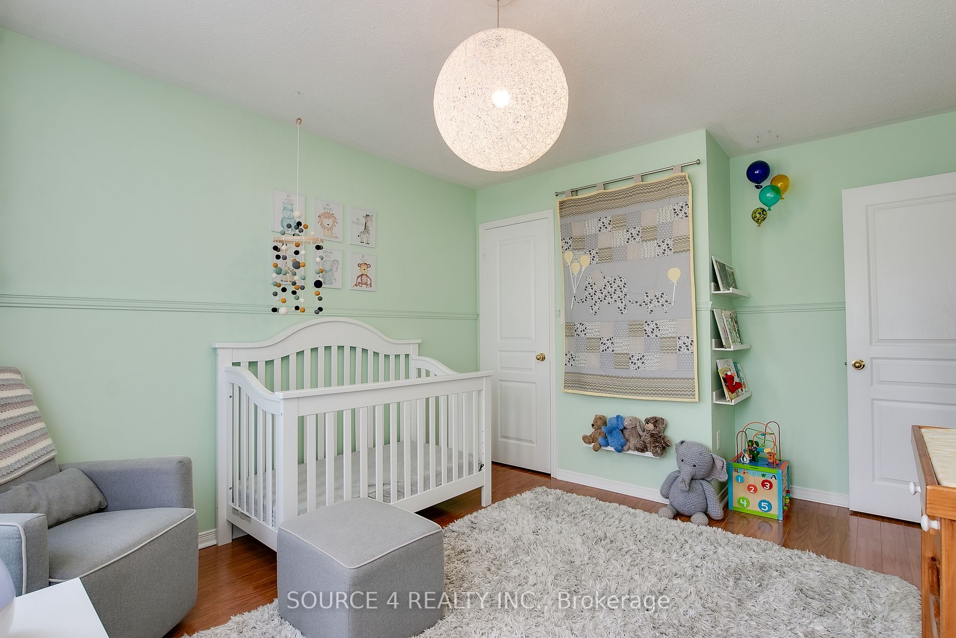 12 Spring Valley Crt