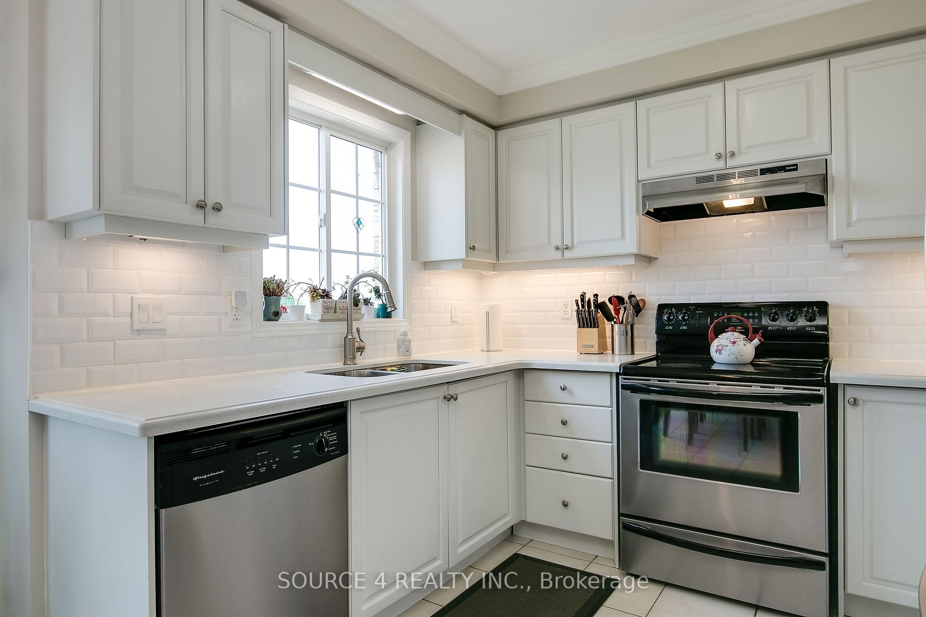 12 Spring Valley Crt