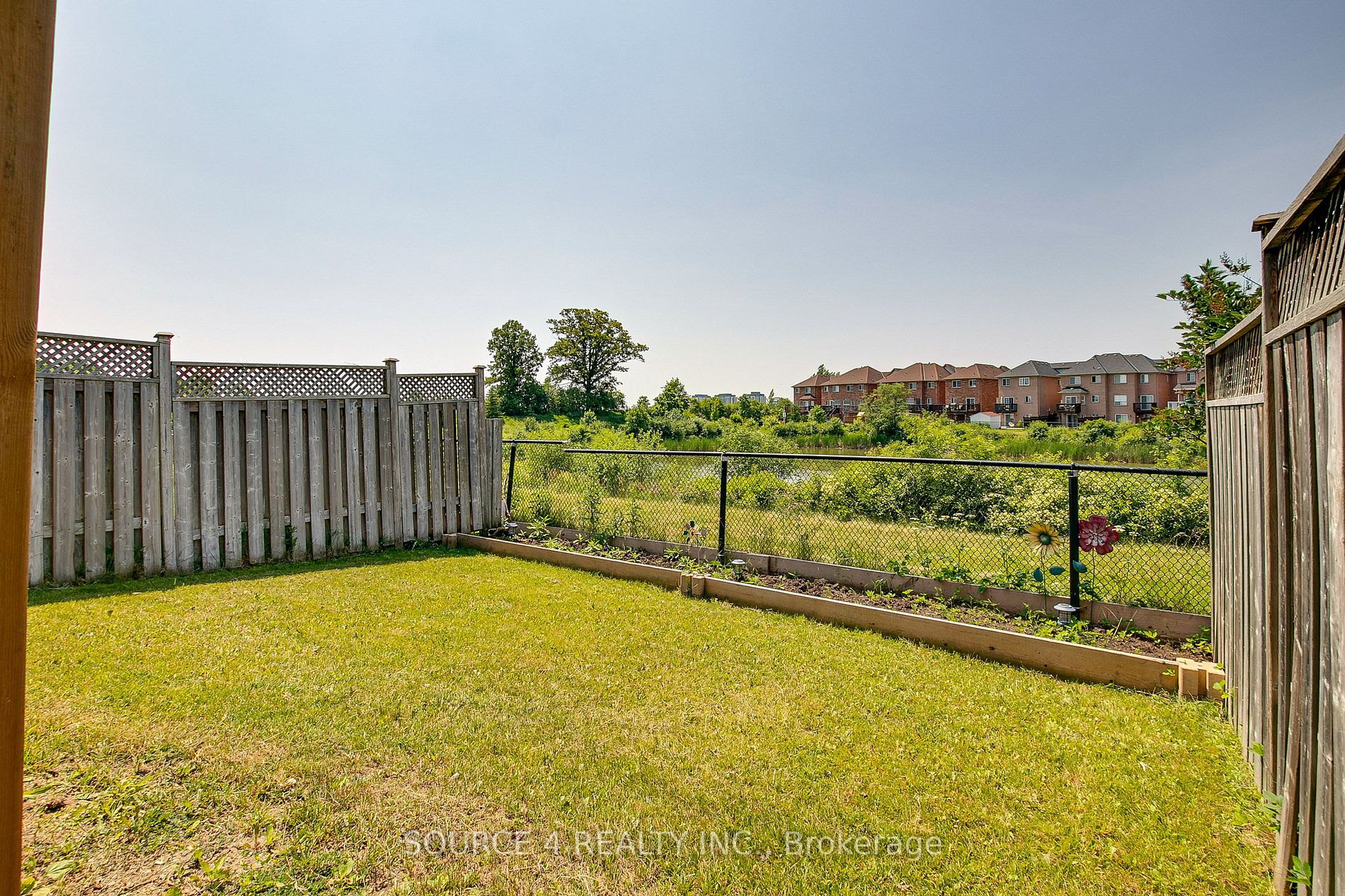 12 Spring Valley Crt