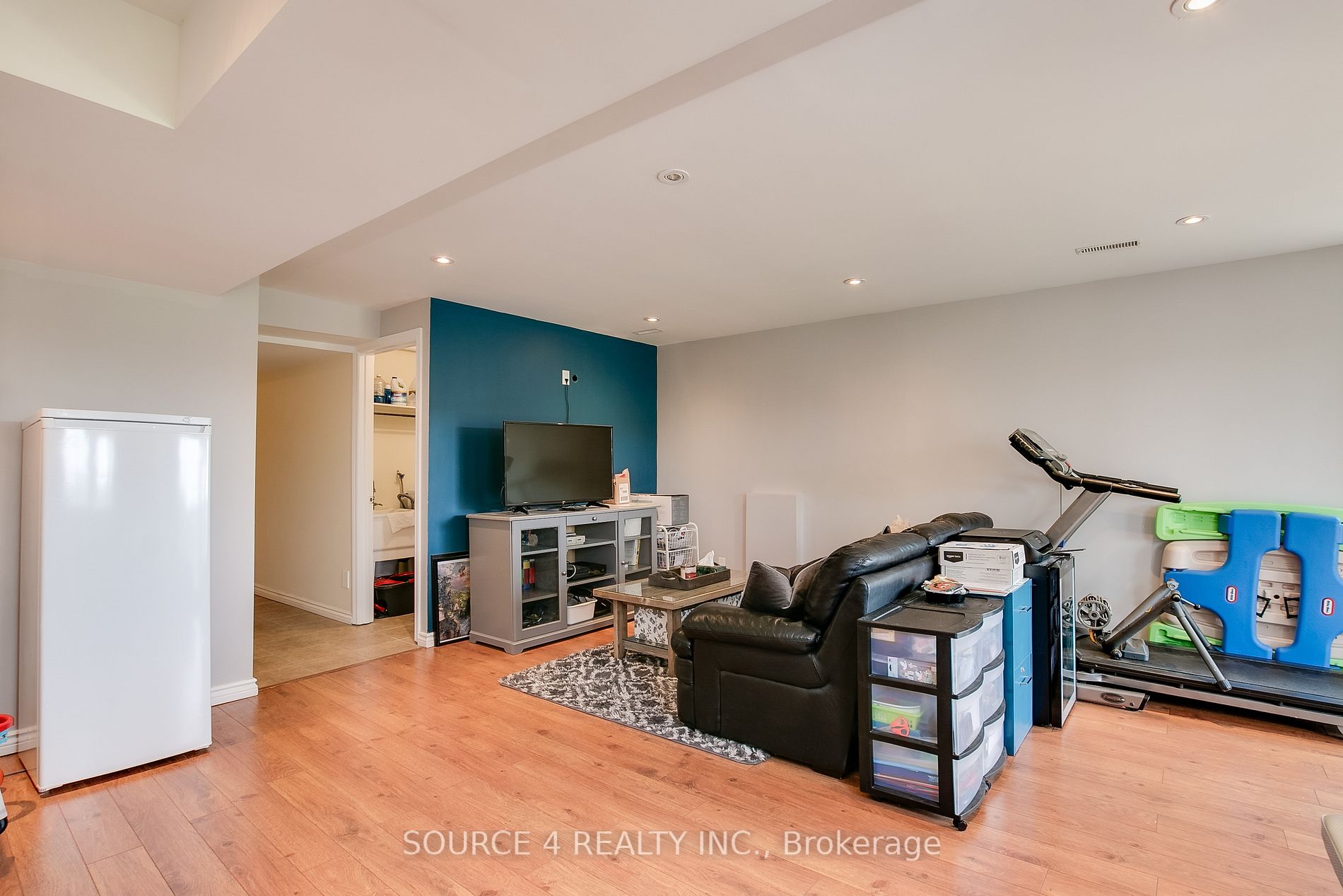12 Spring Valley Crt