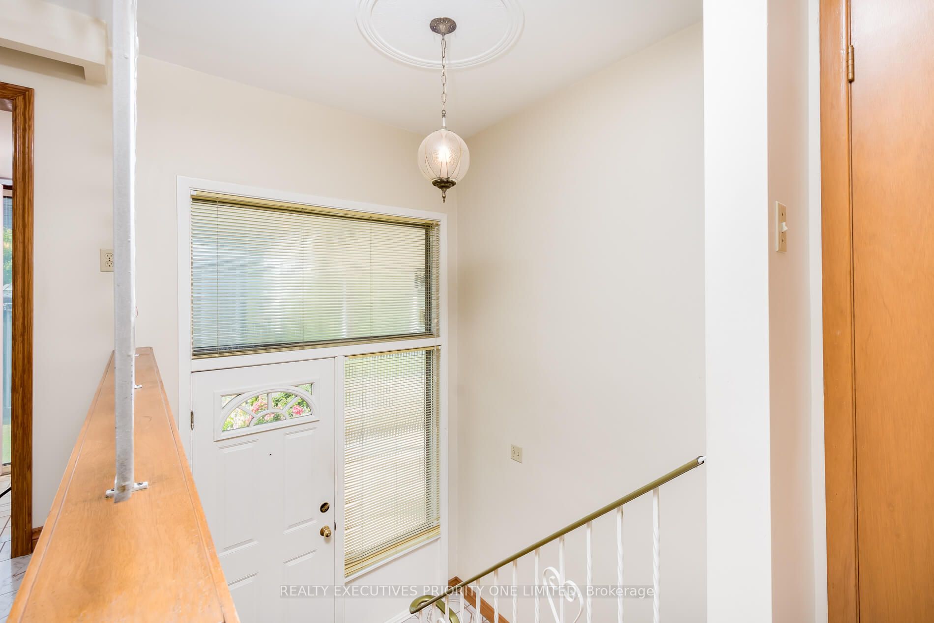 125 Downsview Ave
