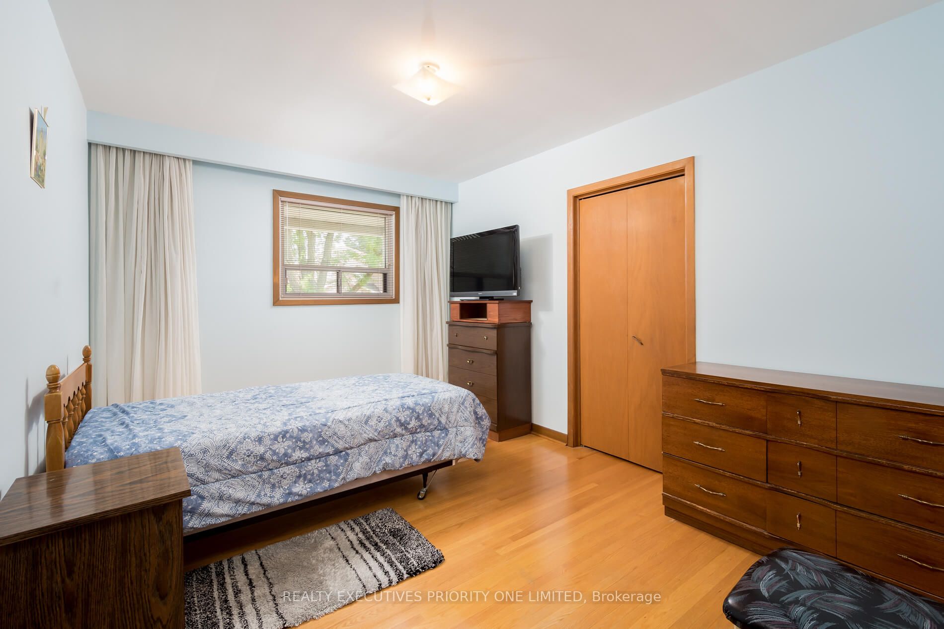 125 Downsview Ave