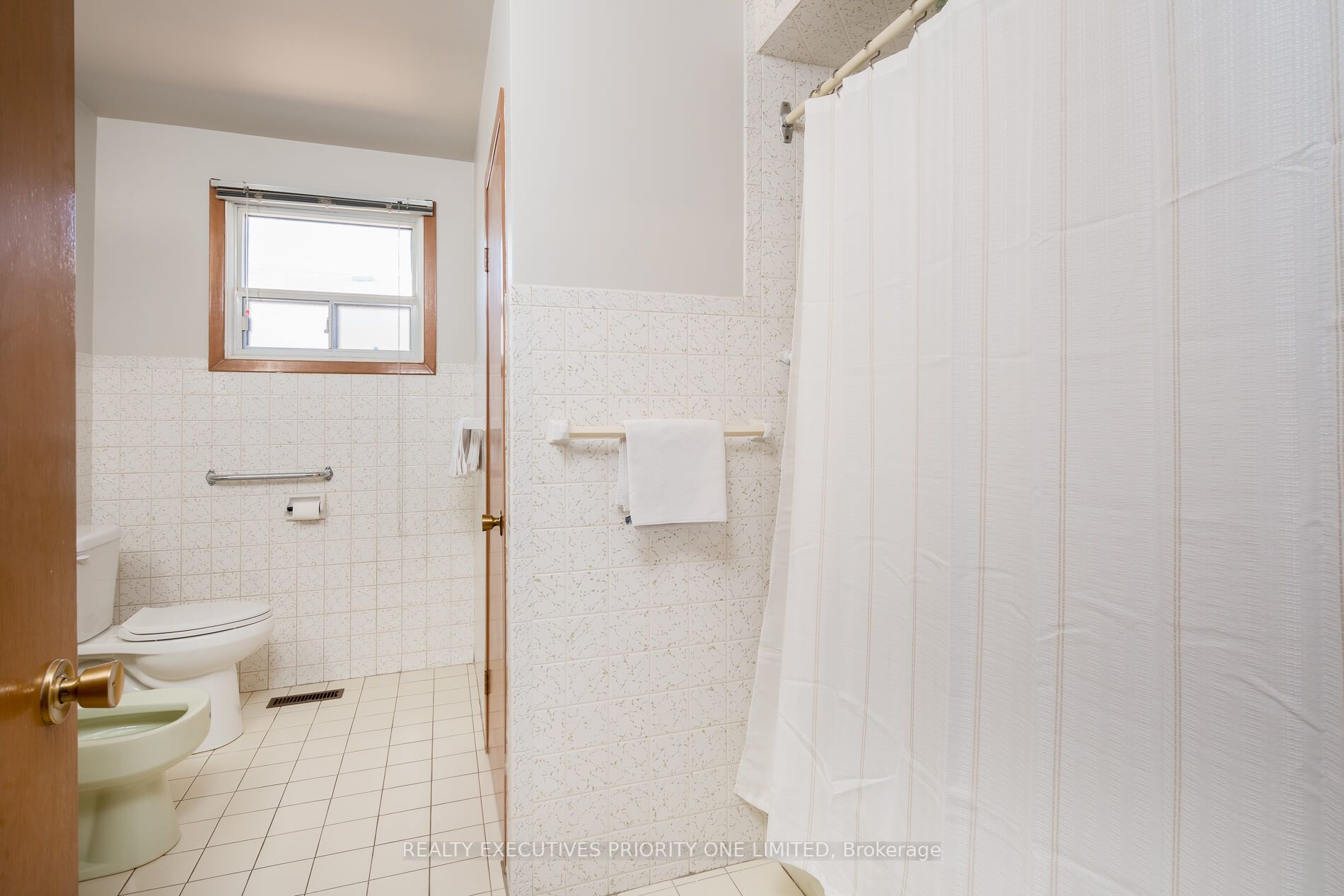 125 Downsview Ave