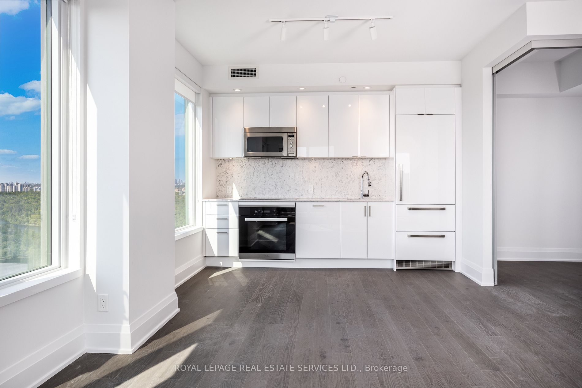 1928 Lake Shore Blvd W, #4211