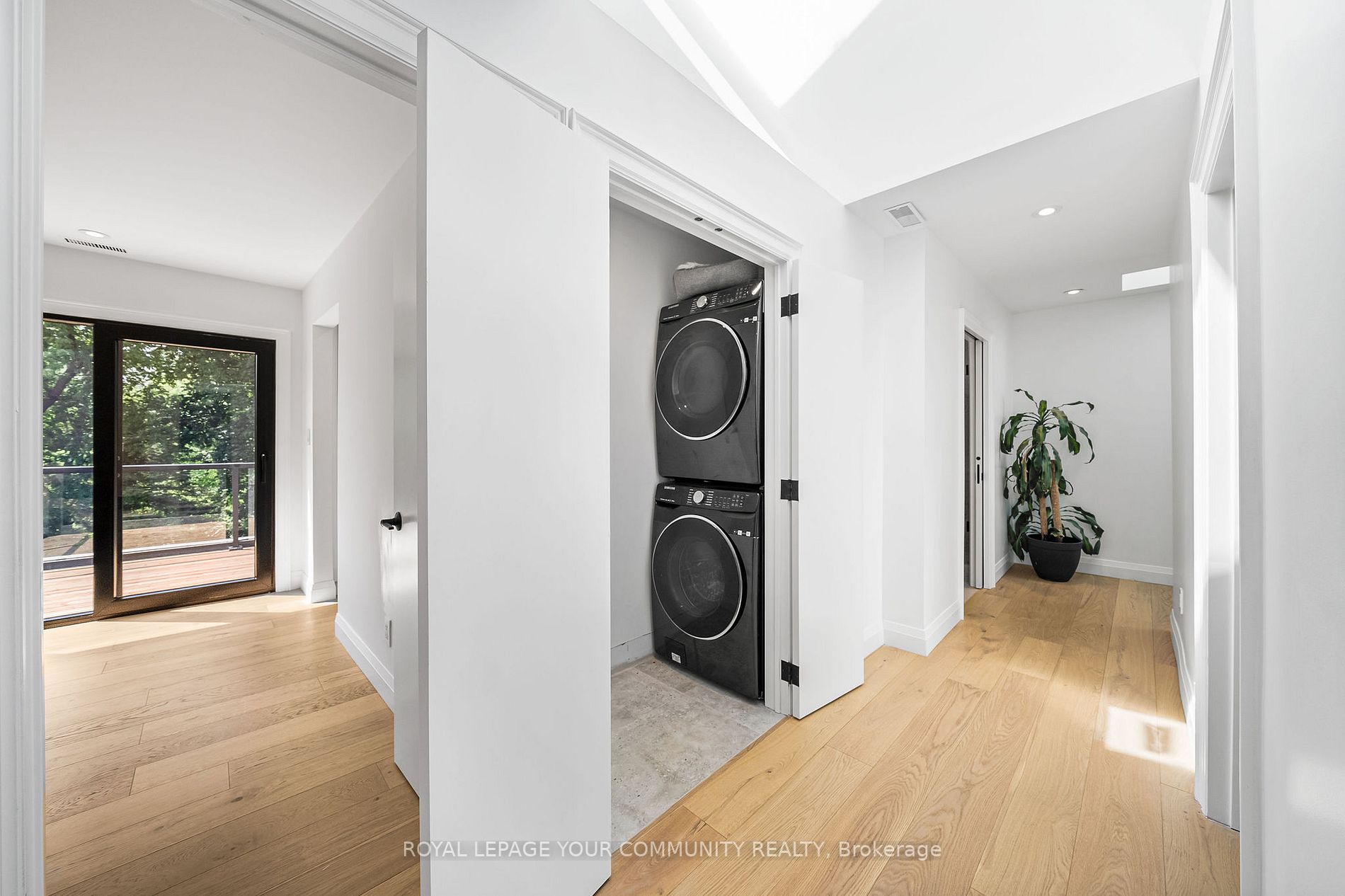 6 Westrose Ave