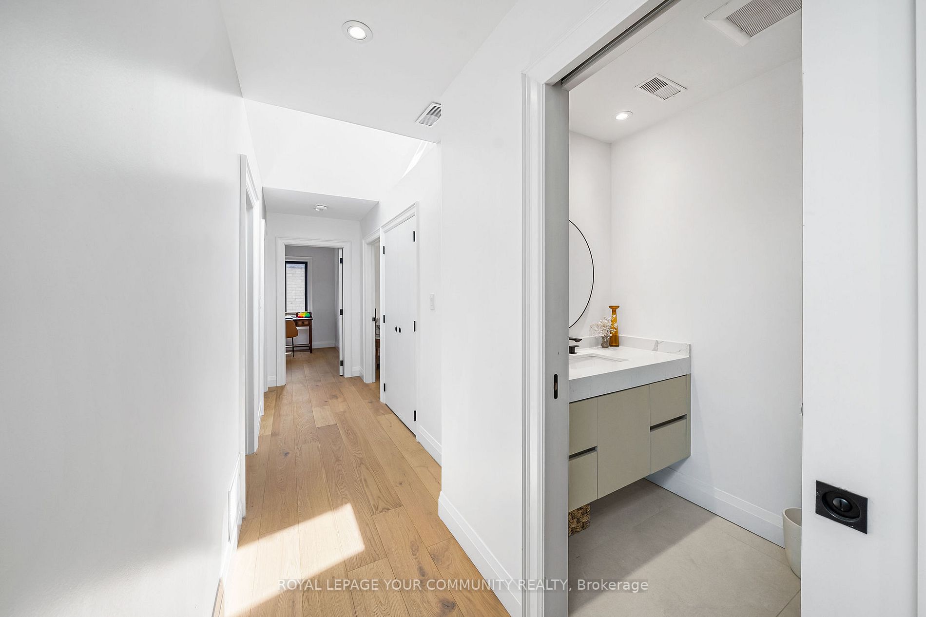 6 Westrose Ave