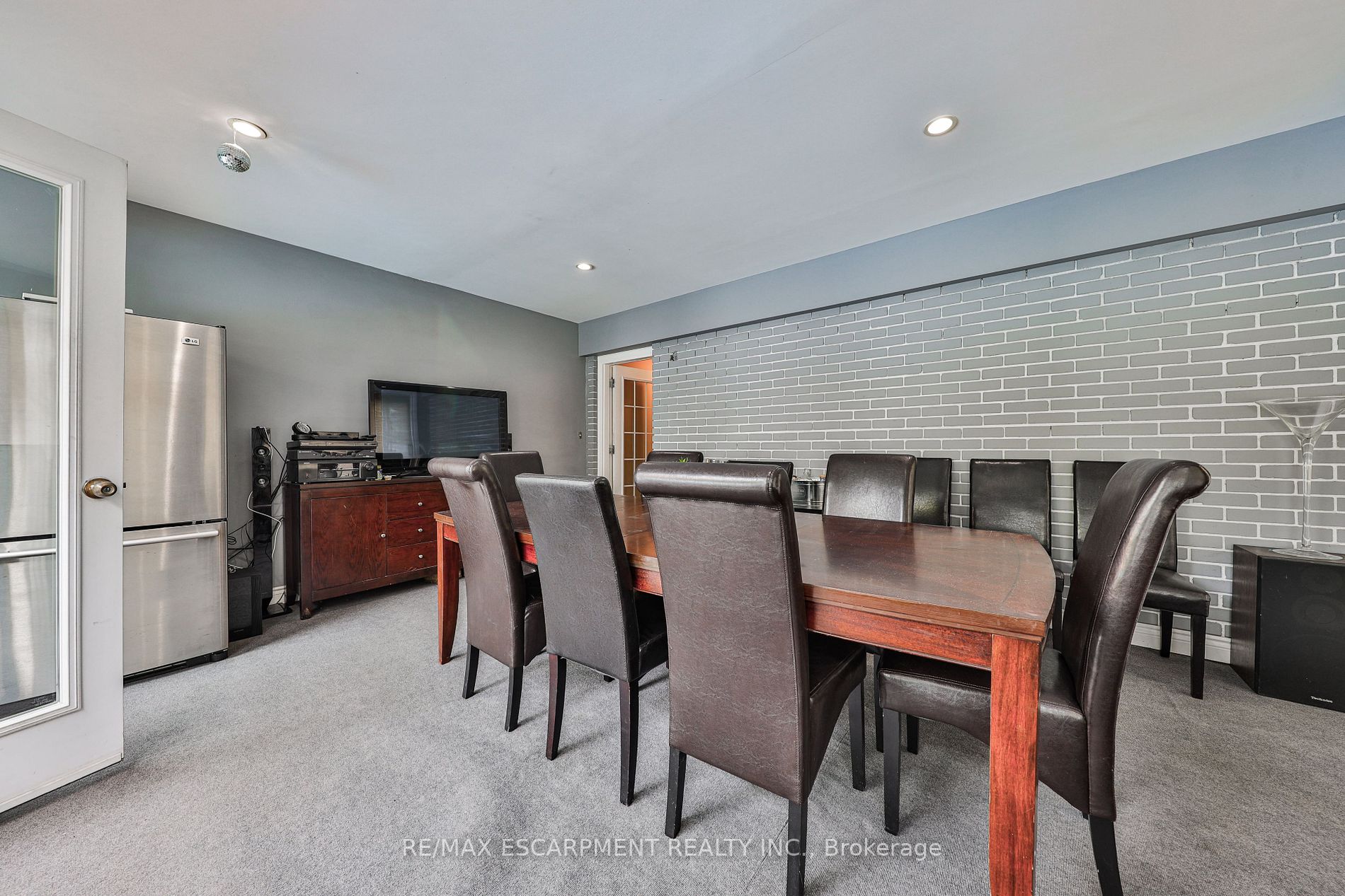 329 Erindale Dr