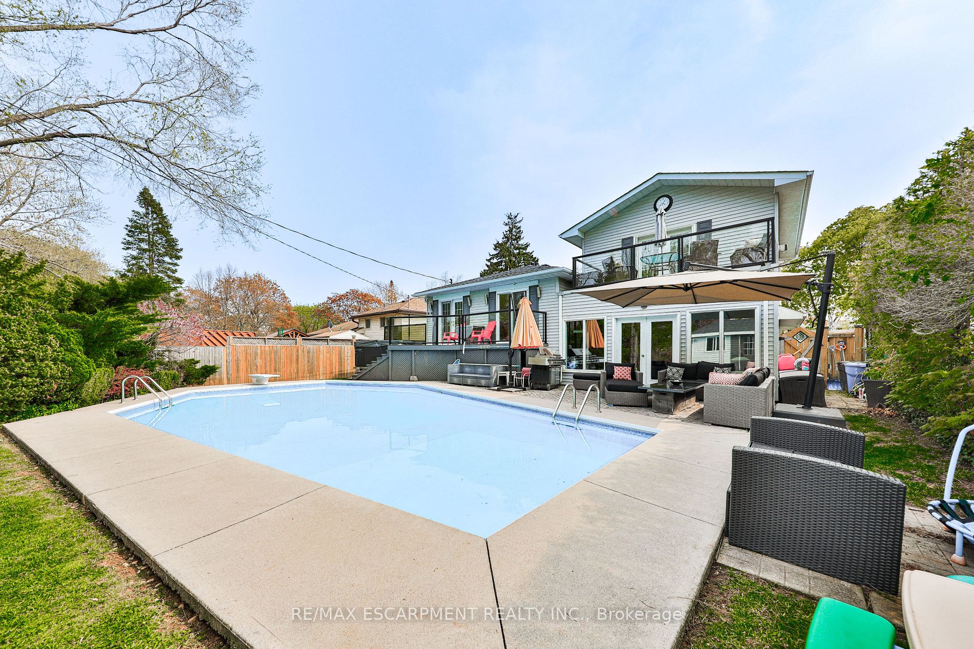 329 Erindale Dr