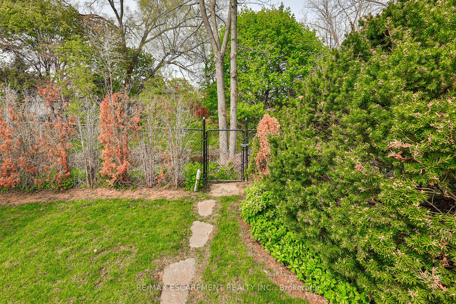 329 Erindale Dr